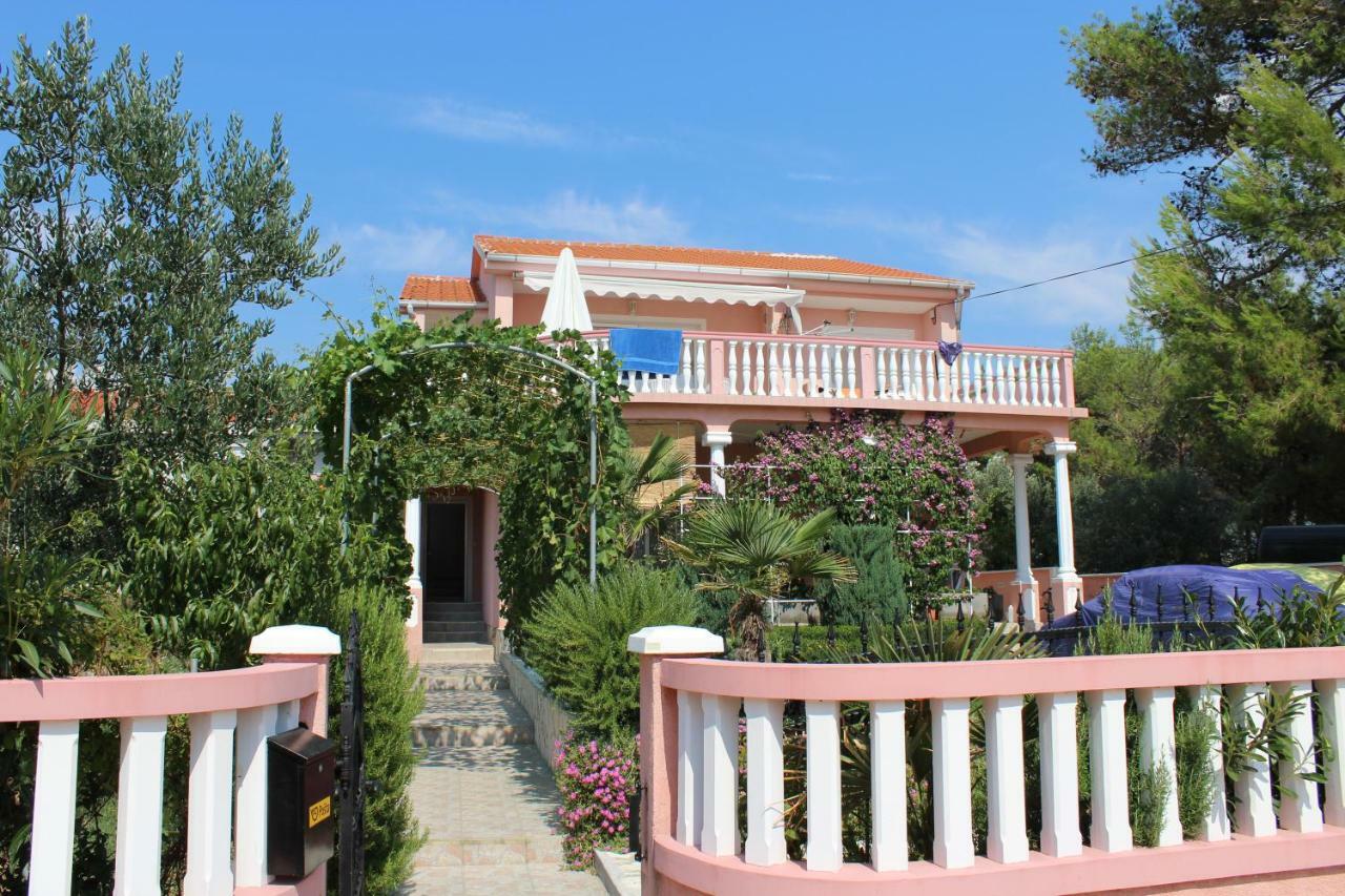 Apartmani Misak Vrsi Exterior photo