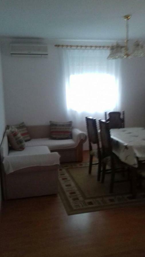 Apartmani Misak Vrsi Exterior photo